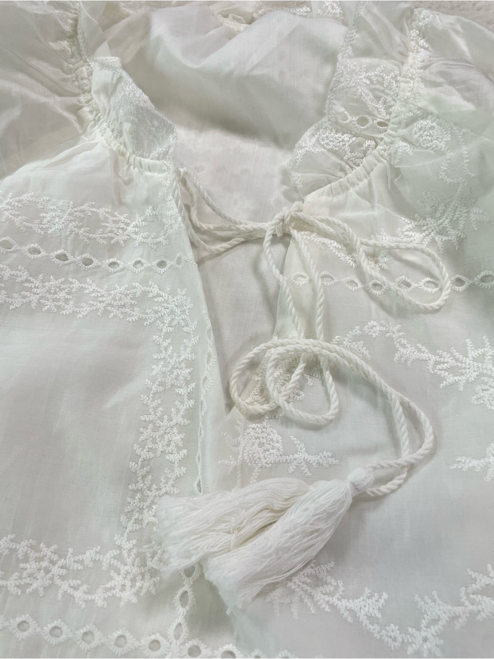 Commense white Embroidered Lace Peasant Top, Size XL, - Picture 5 of 11
